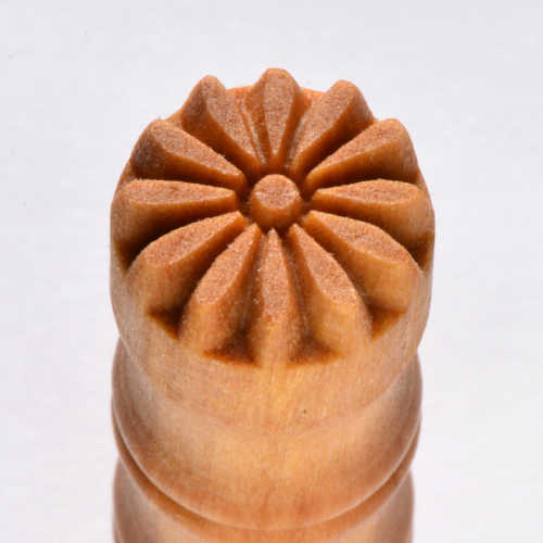 SCS - 004 - DAISY - SMALL ROUND STAMP
