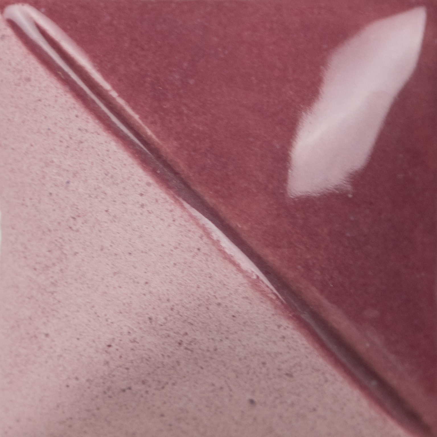 UG010 - CRIMSON - PINT