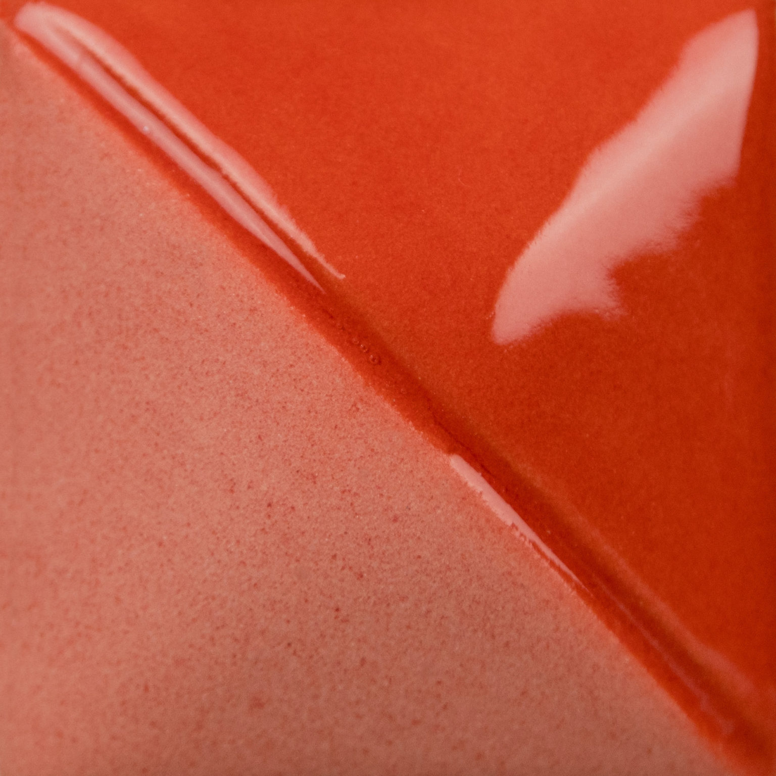 UG206 - FIRE ENGINE RED - PINT
